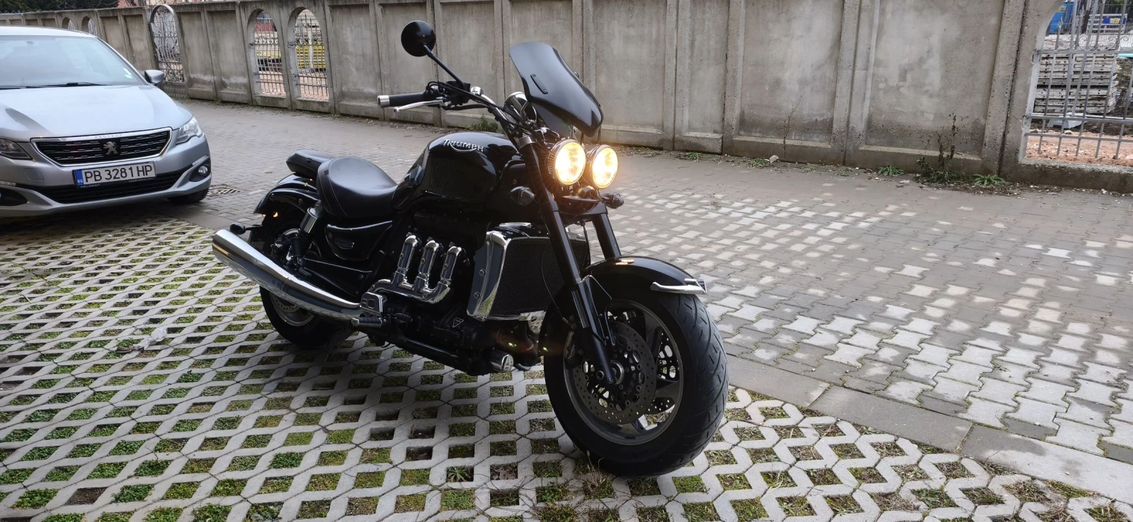 Triumph Rocket 3
