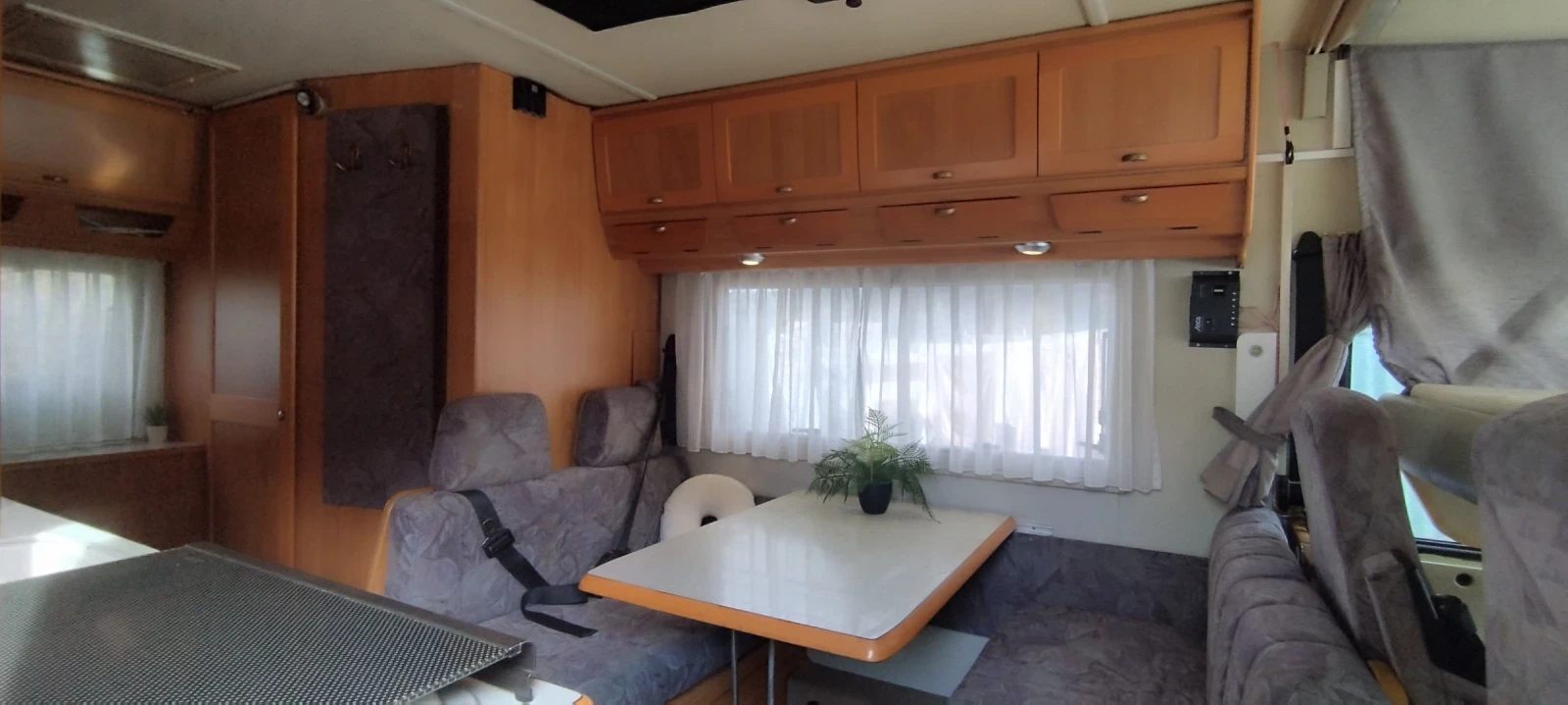 Кемпер HYMER / ERIBA 2.5 TD, Хидравлика  - изображение 7