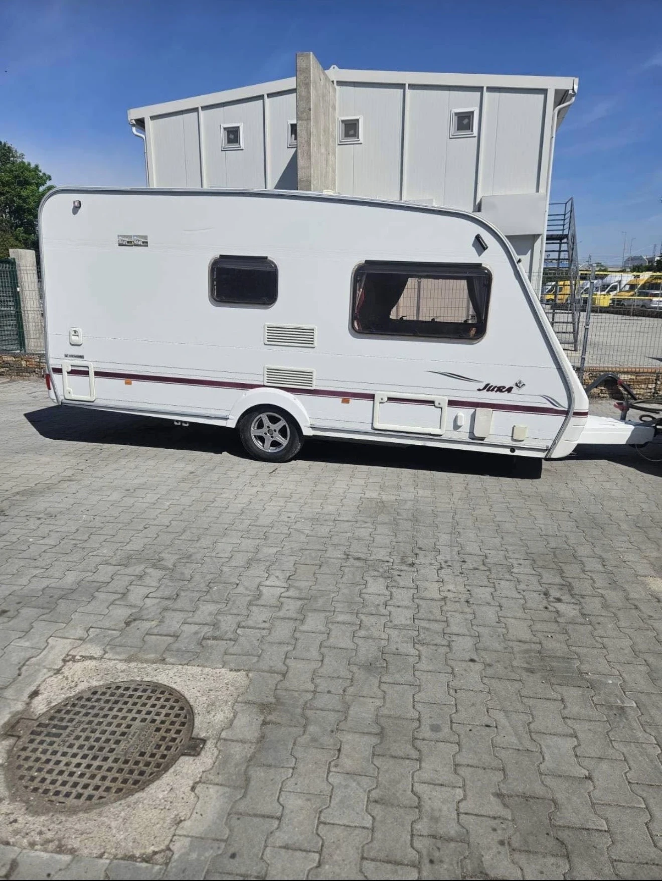 Каравана Adria Swift 