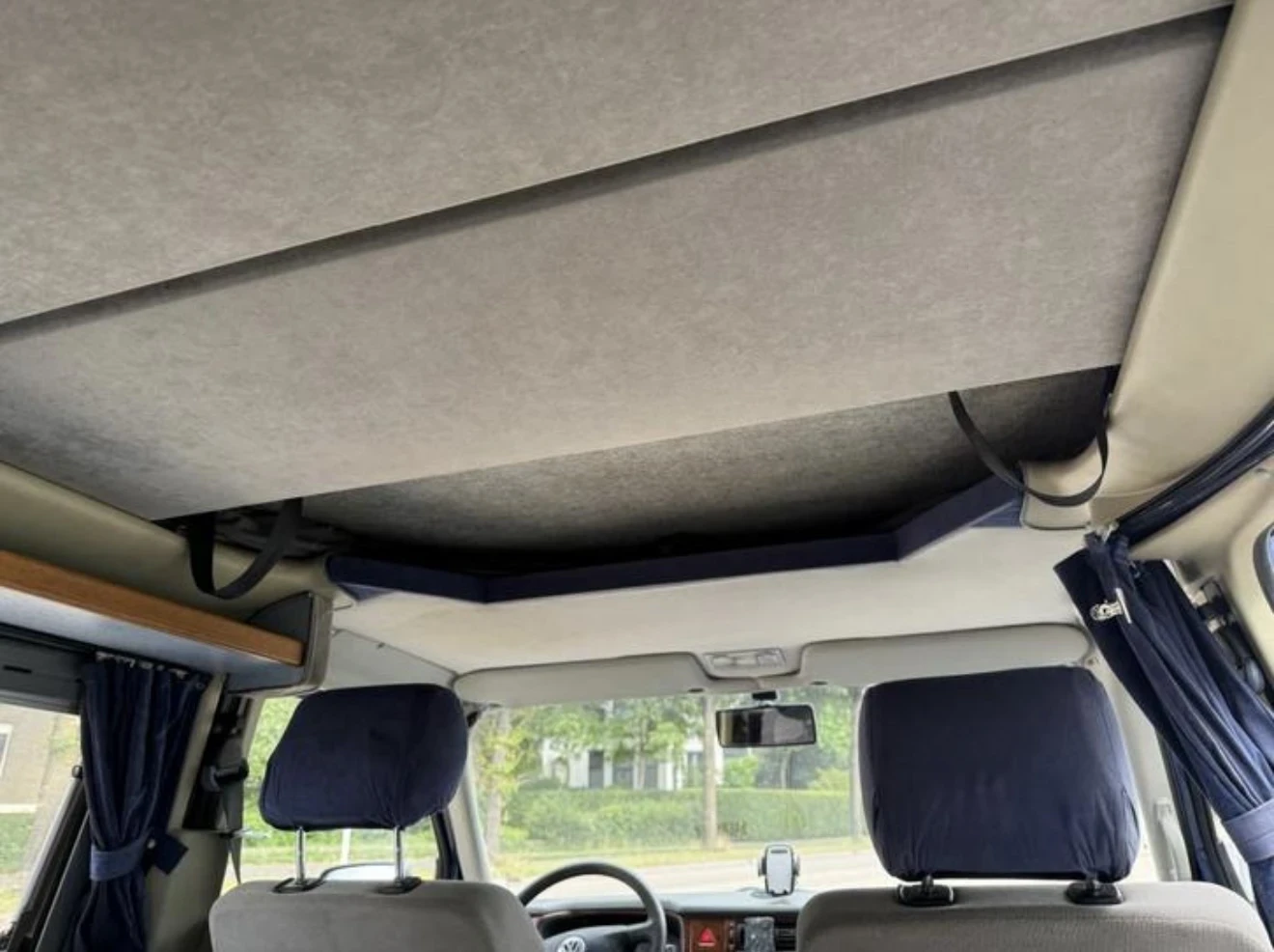 Кемпер VW T4 Carthago 2.5 TDI A/C, снимка 10 - Каравани и кемпери - 55613582