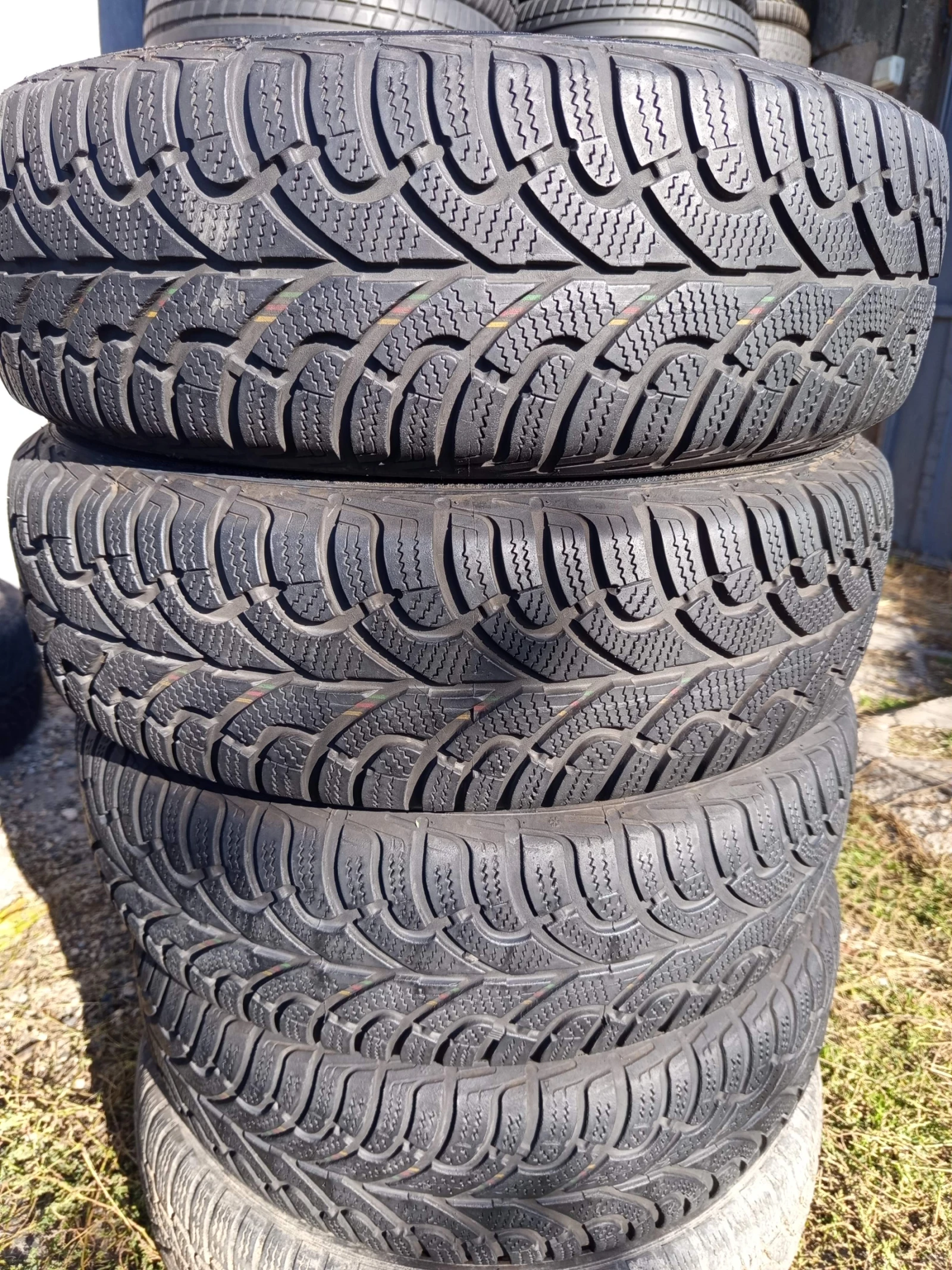 Гуми Зимни 175/65R15