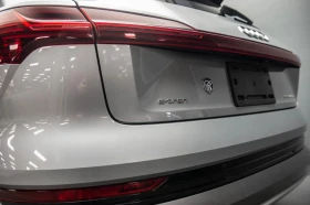 Audi E-Tron Tehnik* 360* Distronic* Обдух* Пано* B&O* Quattro, снимка 6