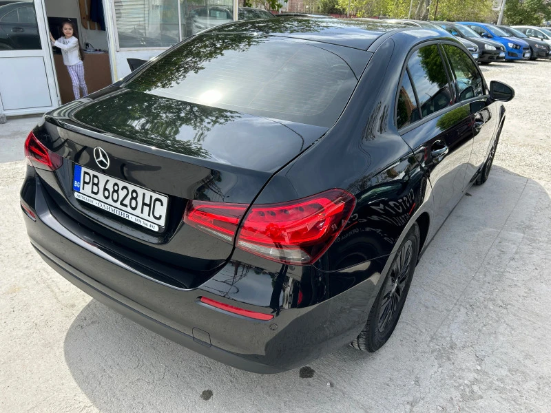 Mercedes-Benz A 180 Седан, снимка 3 - Автомобили и джипове - 45145002