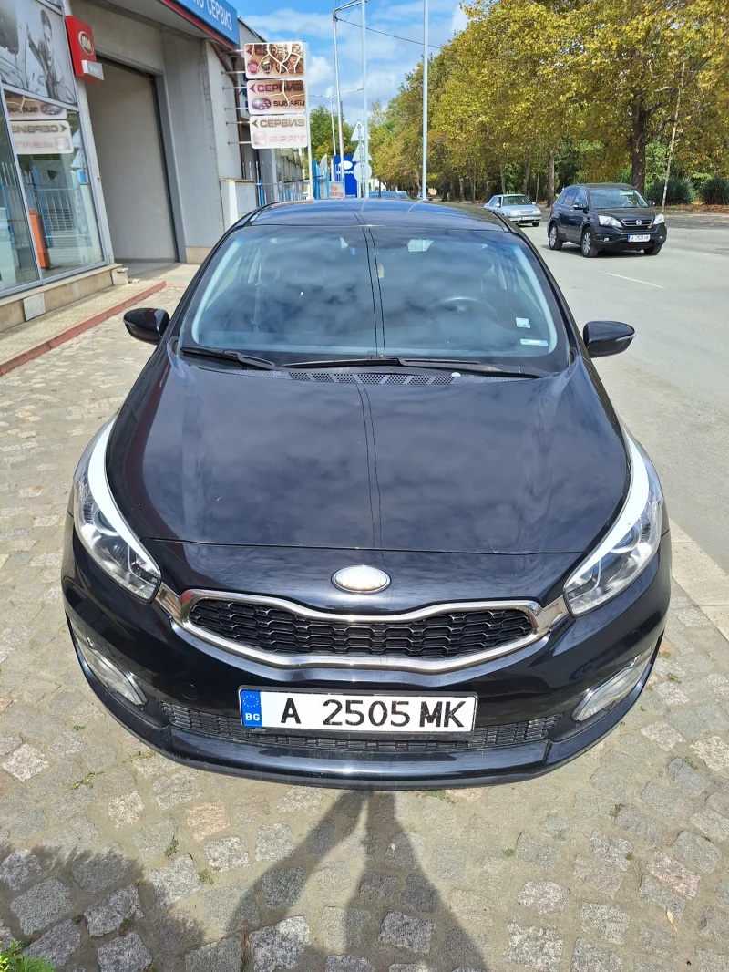 Kia Ceed 1.6, снимка 2 - Автомобили и джипове - 47279197