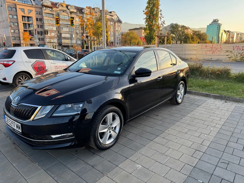 Skoda Octavia 1.5TSI, снимка 1 - Автомобили и джипове - 47981196