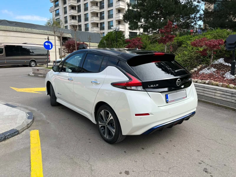 Nissan Leaf  е+ 62KWh, снимка 4 - Автомобили и джипове - 52489920