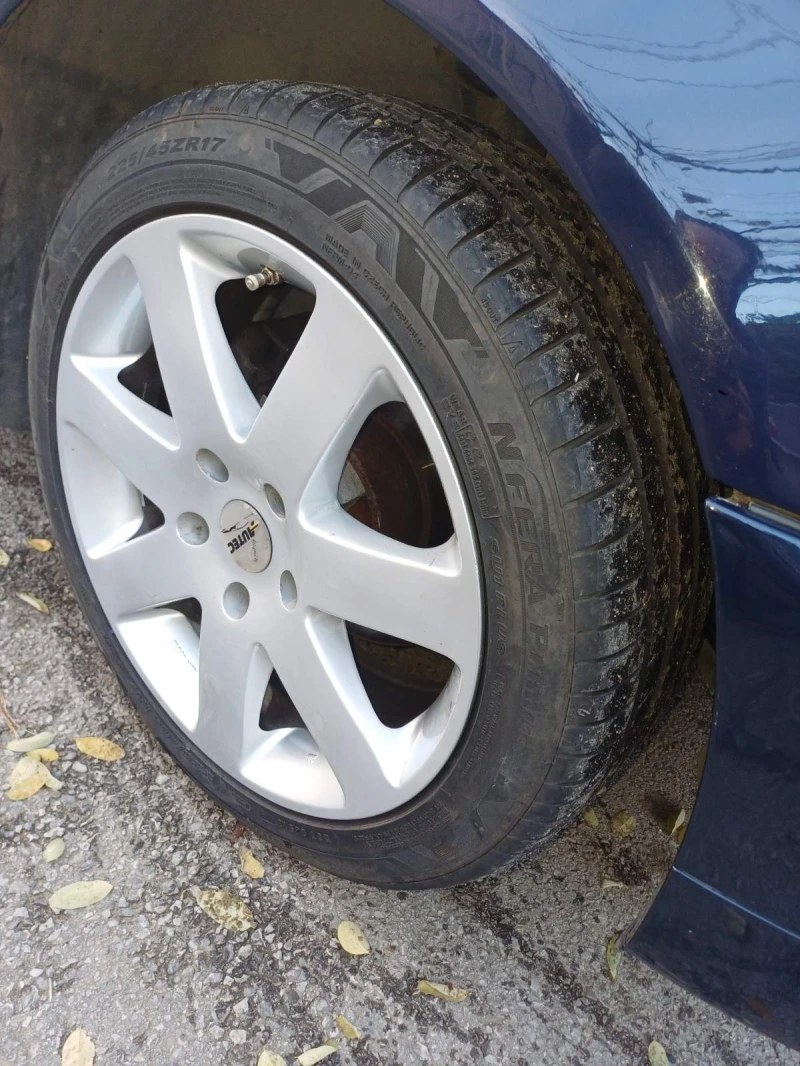 BMW 520 2.0, снимка 17 - Автомобили и джипове - 52563704