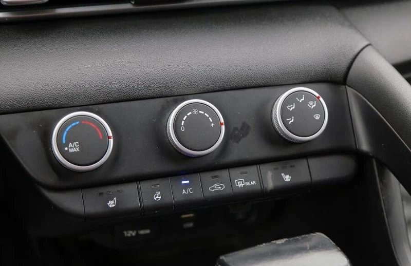 Hyundai Elantra Preferred FWD * АвтоКредит* (ЦЕНА ДО БГ), снимка 15 - Автомобили и джипове - 52598292