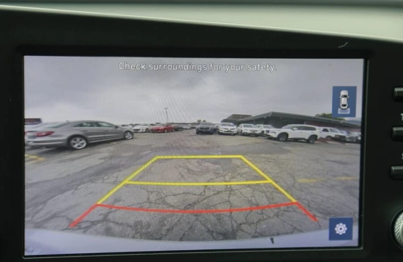 Hyundai Elantra Preferred FWD * АвтоКредит* (ЦЕНА ДО БГ), снимка 14 - Автомобили и джипове - 52598292