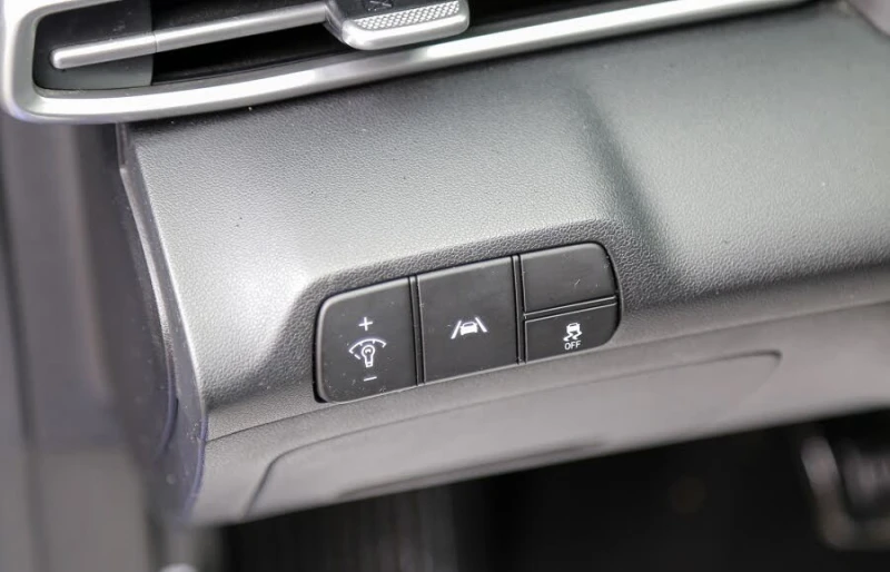 Hyundai Elantra Preferred FWD * АвтоКредит* (ЦЕНА ДО БГ), снимка 13 - Автомобили и джипове - 52598292