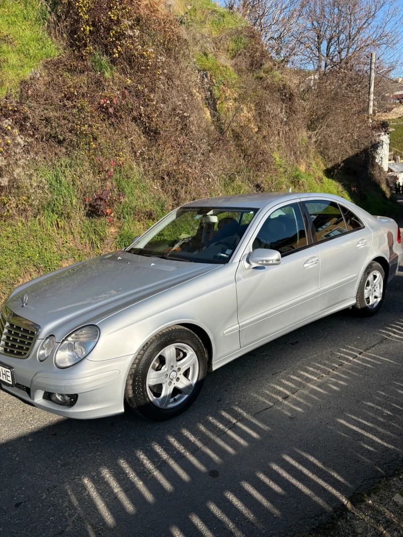 Mercedes-Benz E 200, снимка 10 - Автомобили и джипове - 52882814