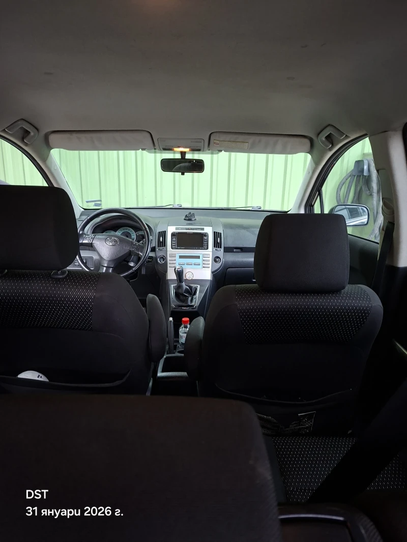 Toyota Corolla verso 2.2 D4D 136 k.c., снимка 9 - Автомобили и джипове - 53292732