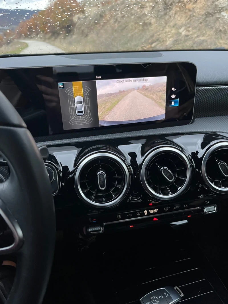 Mercedes-Benz A 180 Керамика* Камера* Навигация* НовиГуми, снимка 9 - Автомобили и джипове - 53342412