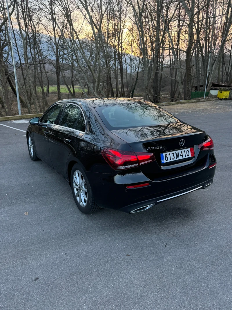 Mercedes-Benz A 180 Керамика* Камера* Навигация* НовиГуми, снимка 6 - Автомобили и джипове - 53342412