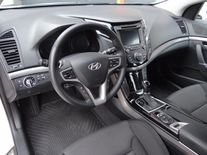 Hyundai I40 1.7crdi-136kc/Auto/Navi/Camera/Keyless/Led/Euro5B/, снимка 8 - Автомобили и джипове - 53383536