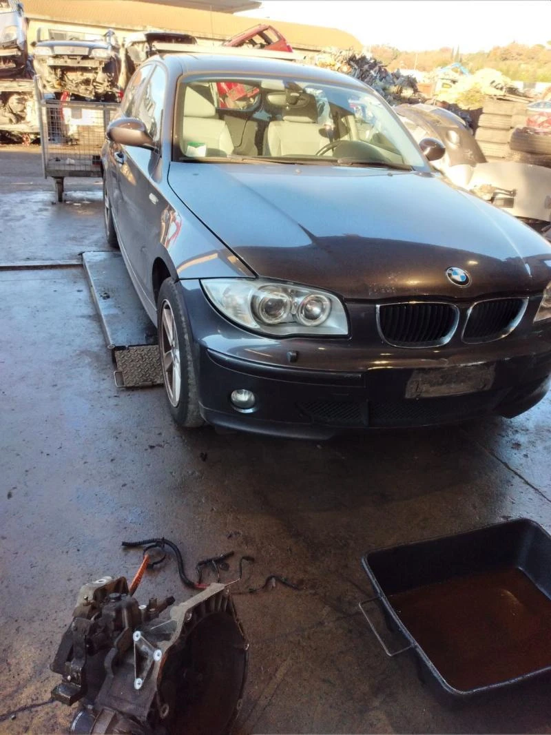 BMW 120 2.0, снимка 11 - Автомобили и джипове - 40261038