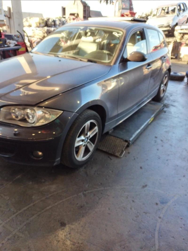 BMW 120 2.0, снимка 9 - Автомобили и джипове - 40261038