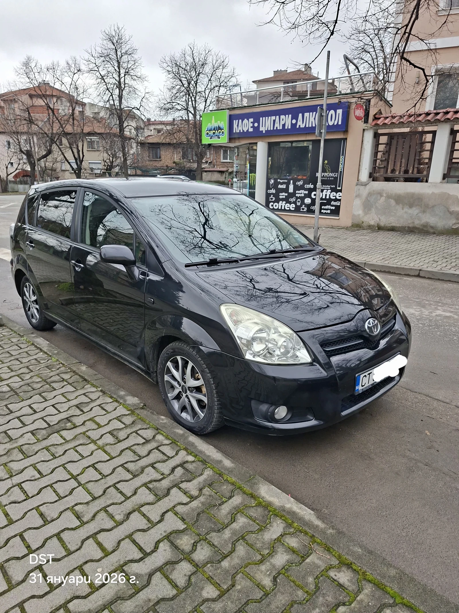 Toyota Corolla verso 2.2 D4D 136 k.c., снимка 1