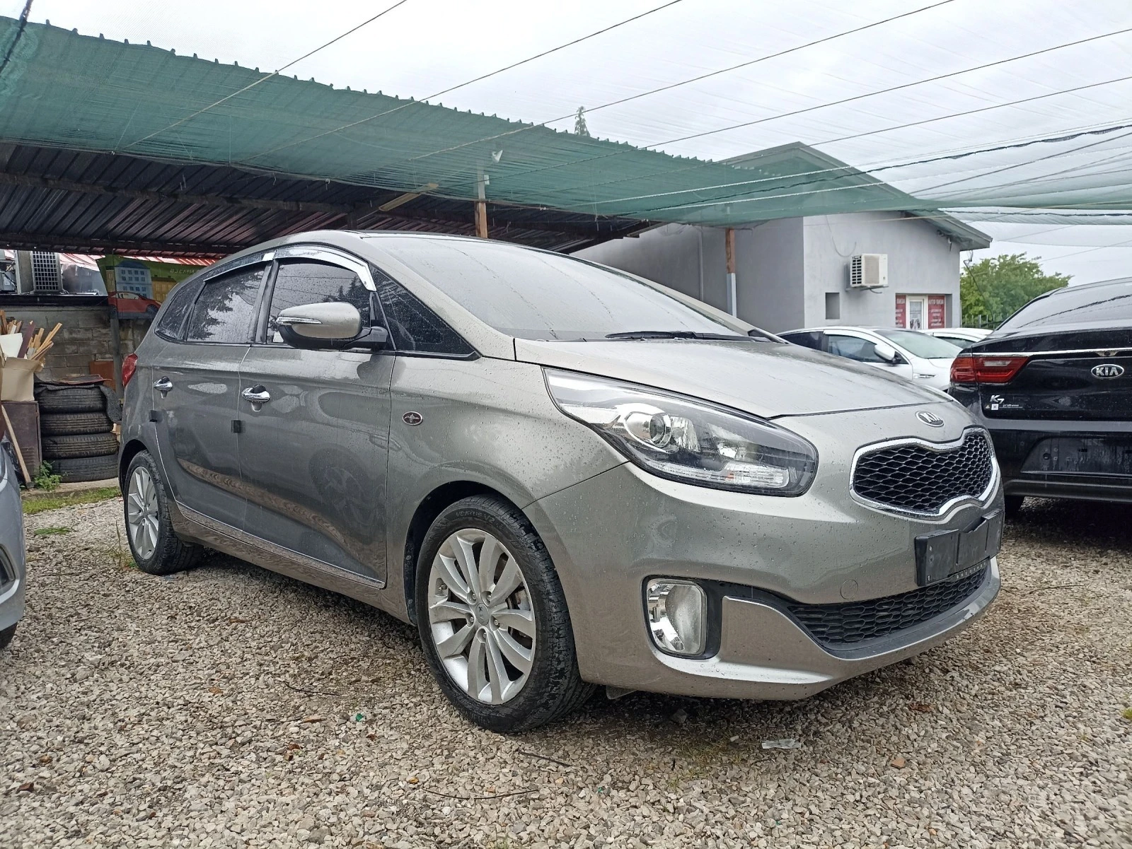 Kia Carens 2.0i LPI 6+ 1 - изображение 3