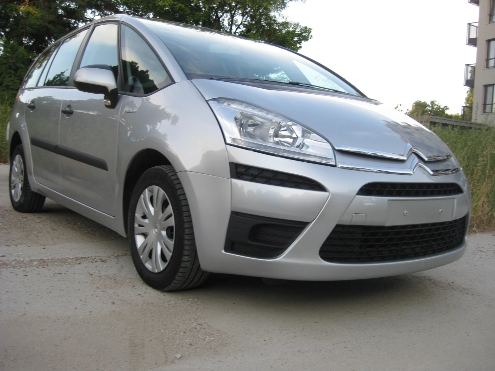 Citroen Grand C4 Picasso 1.6 HDI - изображение 2