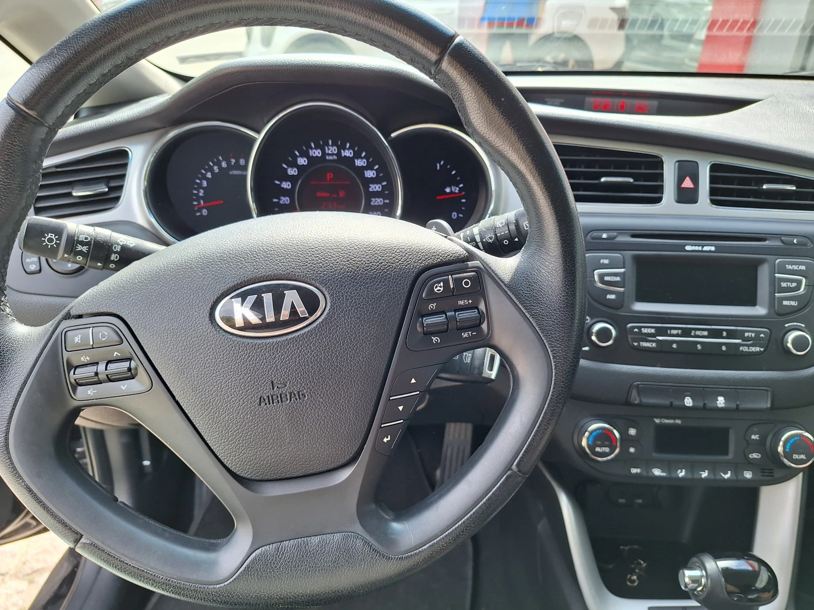 Kia Ceed 1.6 - изображение 7