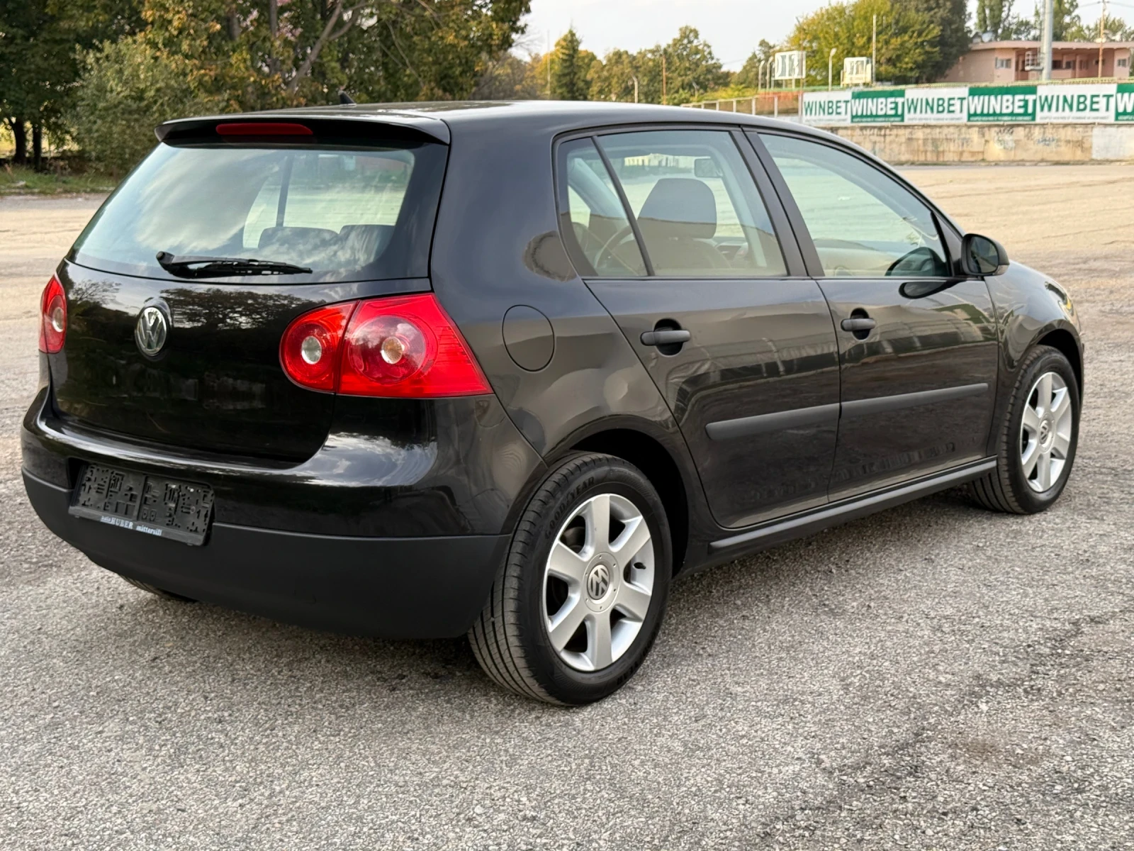 VW Golf 1.4i-75kc - изображение 8