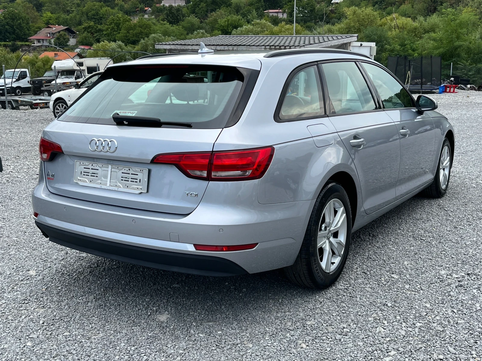Audi A4 2.0TDI 150k - изображение 6