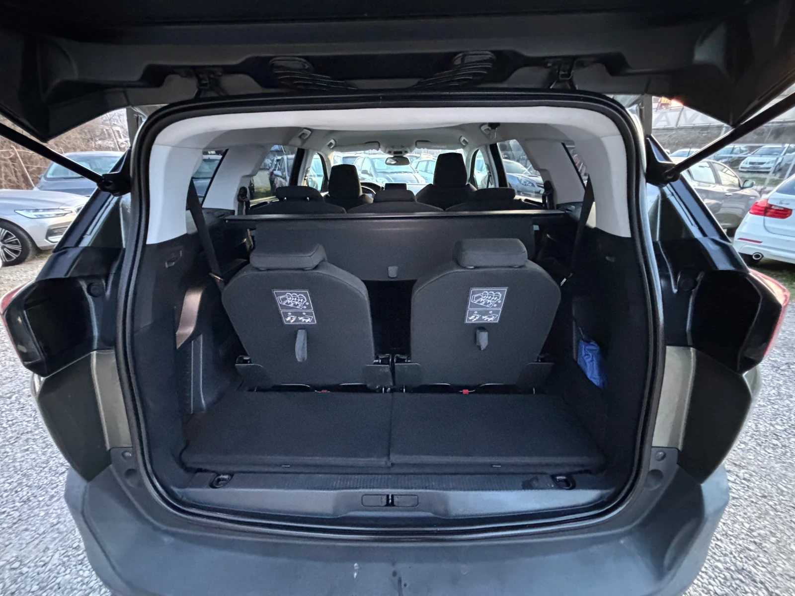 Peugeot 5008 1.6 HDI - изображение 7