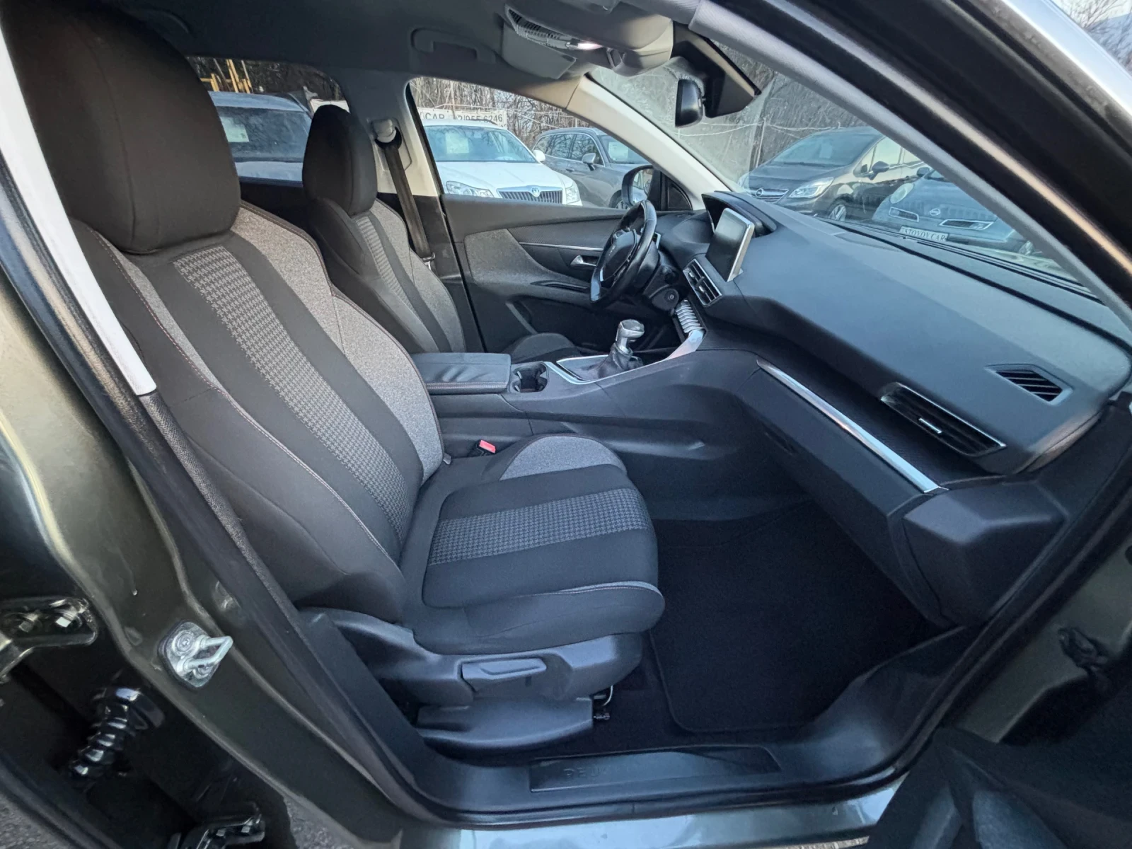 Peugeot 5008 1.6 HDI - изображение 9