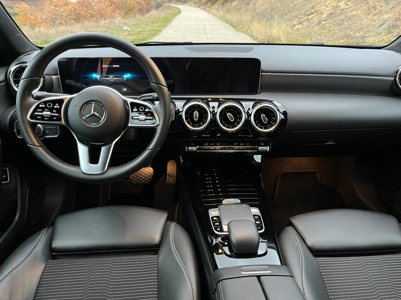 Mercedes-Benz A 180 Керамика* Камера* Навигация* НовиГуми - изображение 8