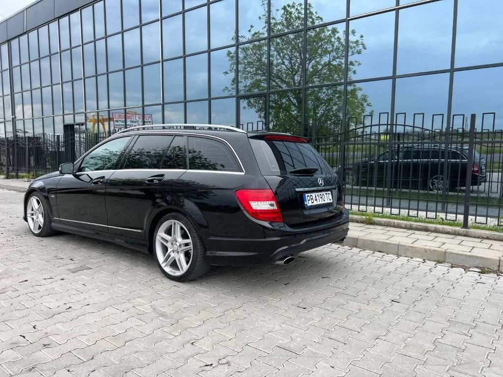 Mercedes-Benz C 300 3 дизел амг пакет 4 матик - изображение 3