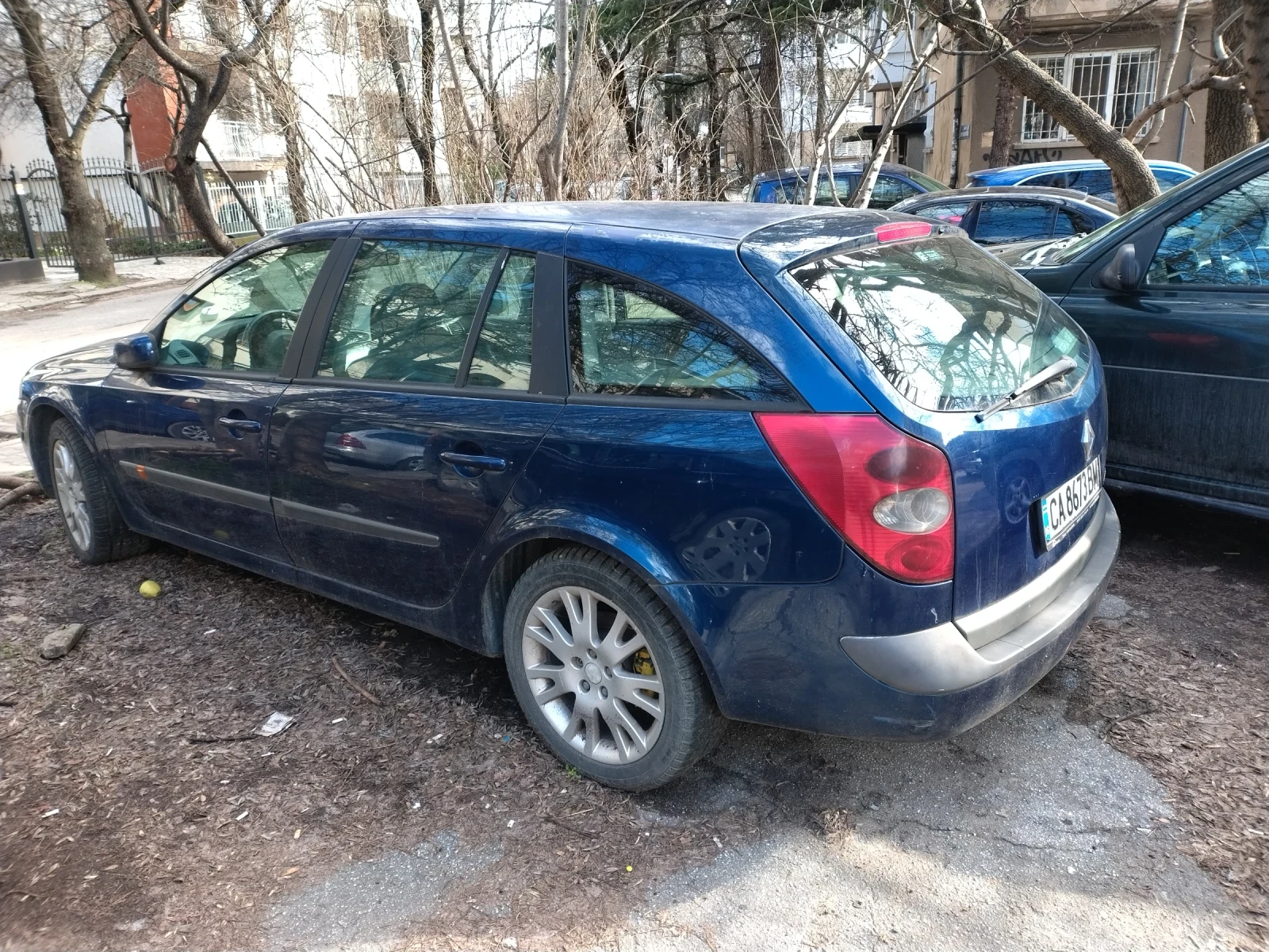 Renault Laguna, снимка 3 - Автомобили и джипове - 53828276