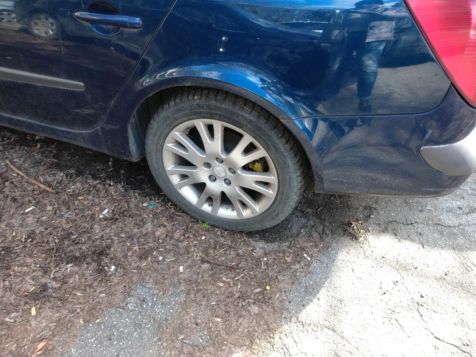 Renault Laguna, снимка 2 - Автомобили и джипове - 53828276