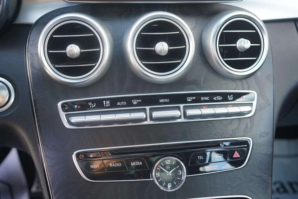 Mercedes-Benz C 450 AMG 4MATIC* BURMESTER* 360 CAM* PANORAMA* ПОДГРЕВ* , снимка 15 - Автомобили и джипове - 53915904