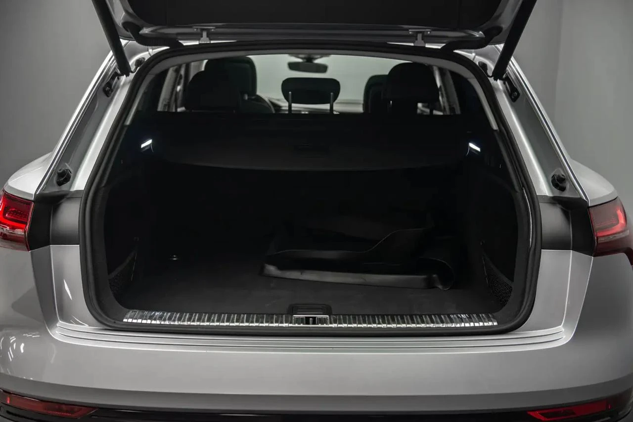 Audi E-Tron Tehnik* 360* Distronic* Обдух* Пано* B&O* Quattro, снимка 16 - Автомобили и джипове - 54333170