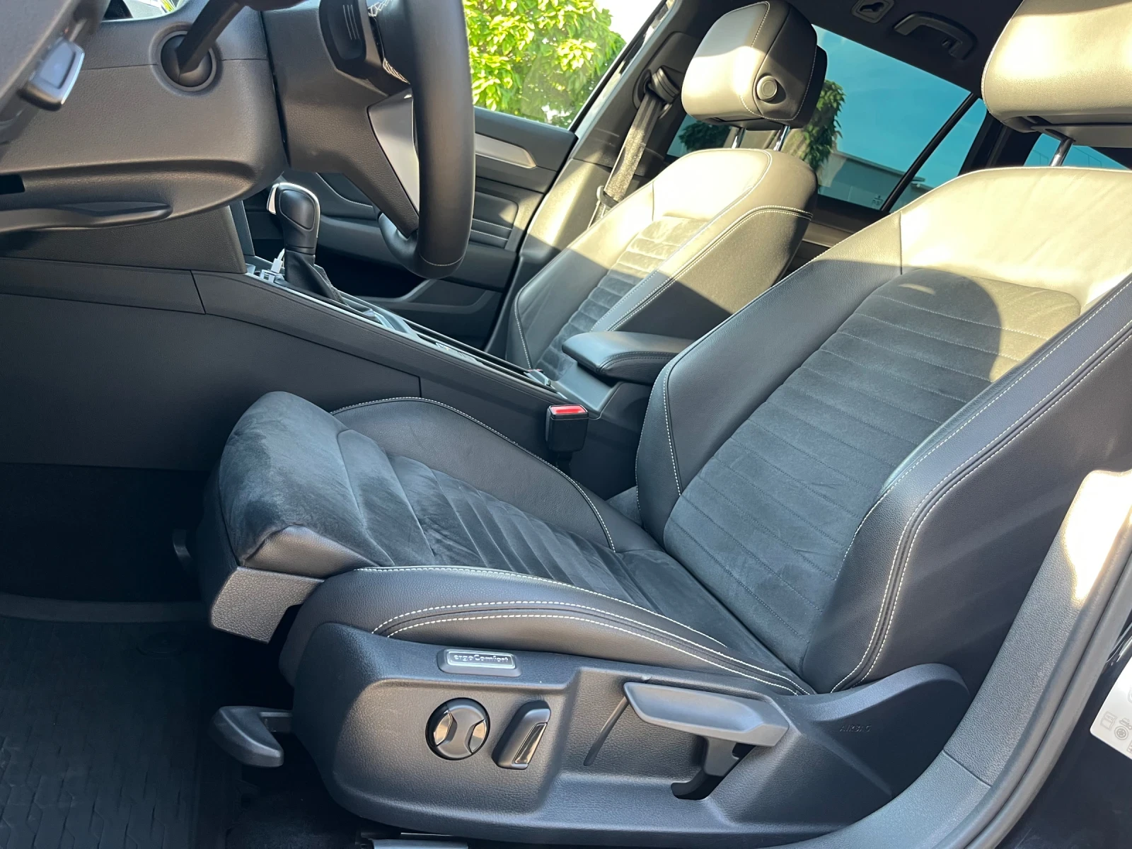 VW Passat R-line 4motion Facelift, снимка 10 - Автомобили и джипове - 54670894