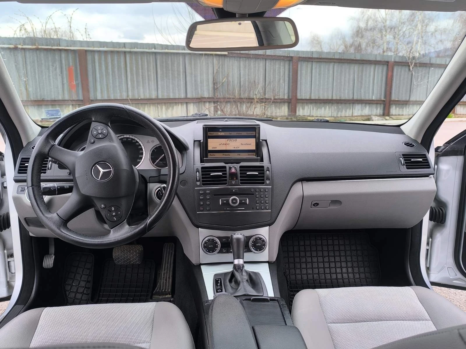 Mercedes-Benz C 220, снимка 8 - Автомобили и джипове - 55105560