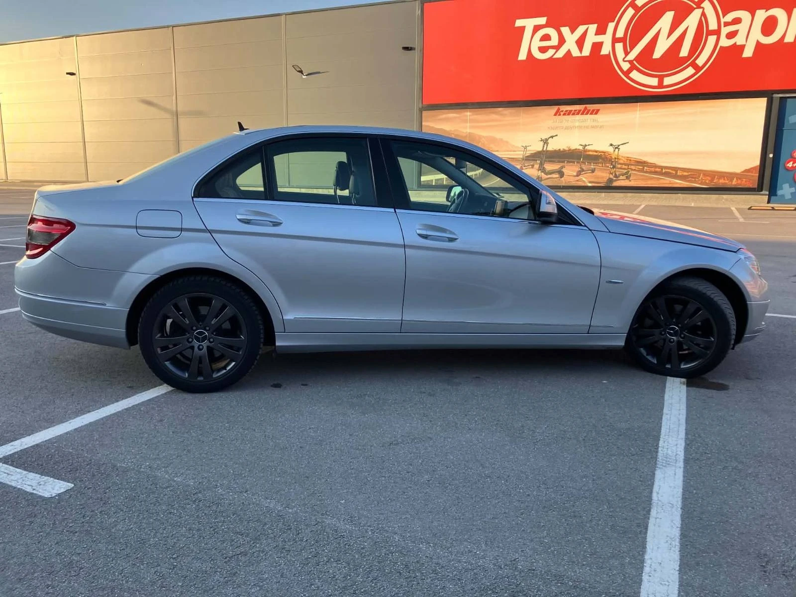 Mercedes-Benz C 220, снимка 4 - Автомобили и джипове - 55105560
