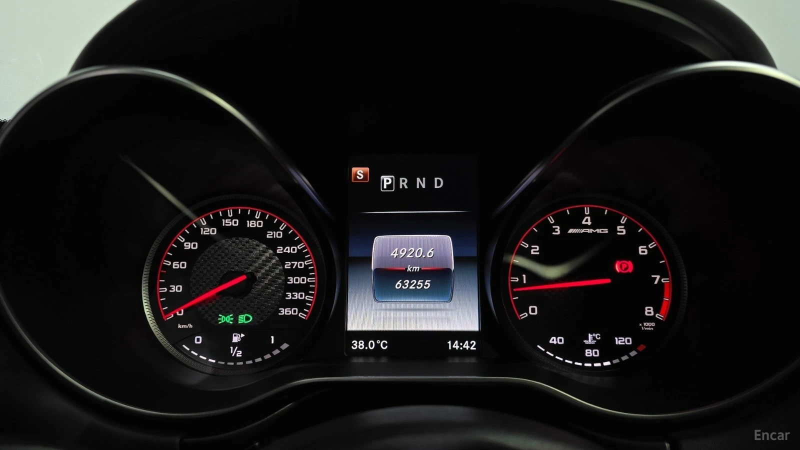 Mercedes-Benz AMG GT S 4.0* КОЖА* НАВИ* КАРБОН* АВТОКРЕДИТ, снимка 6 - Автомобили и джипове - 55657083