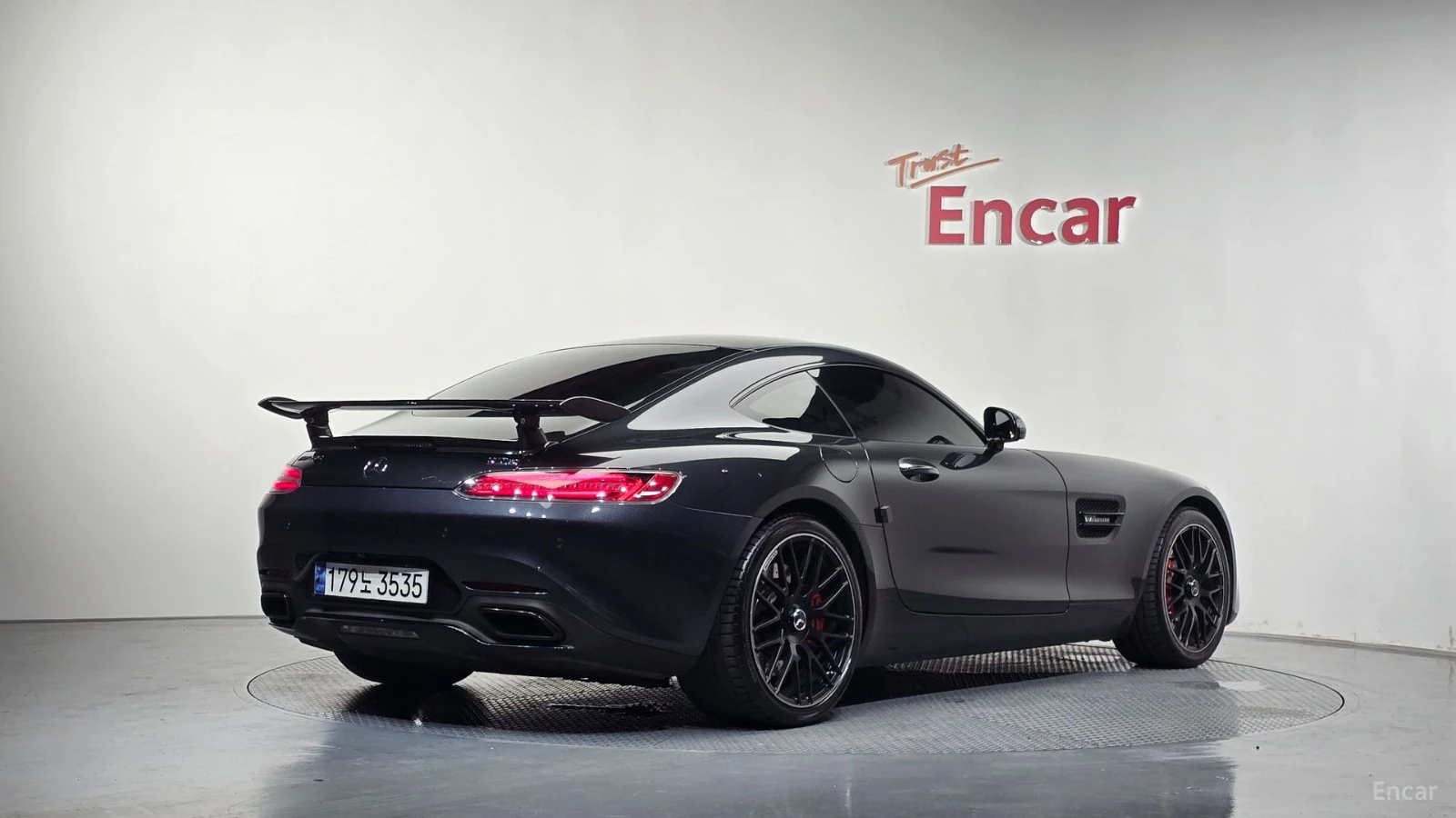 Mercedes-Benz AMG GT S 4.0* КОЖА* НАВИ* КАРБОН* АВТОКРЕДИТ, снимка 2 - Автомобили и джипове - 55657083