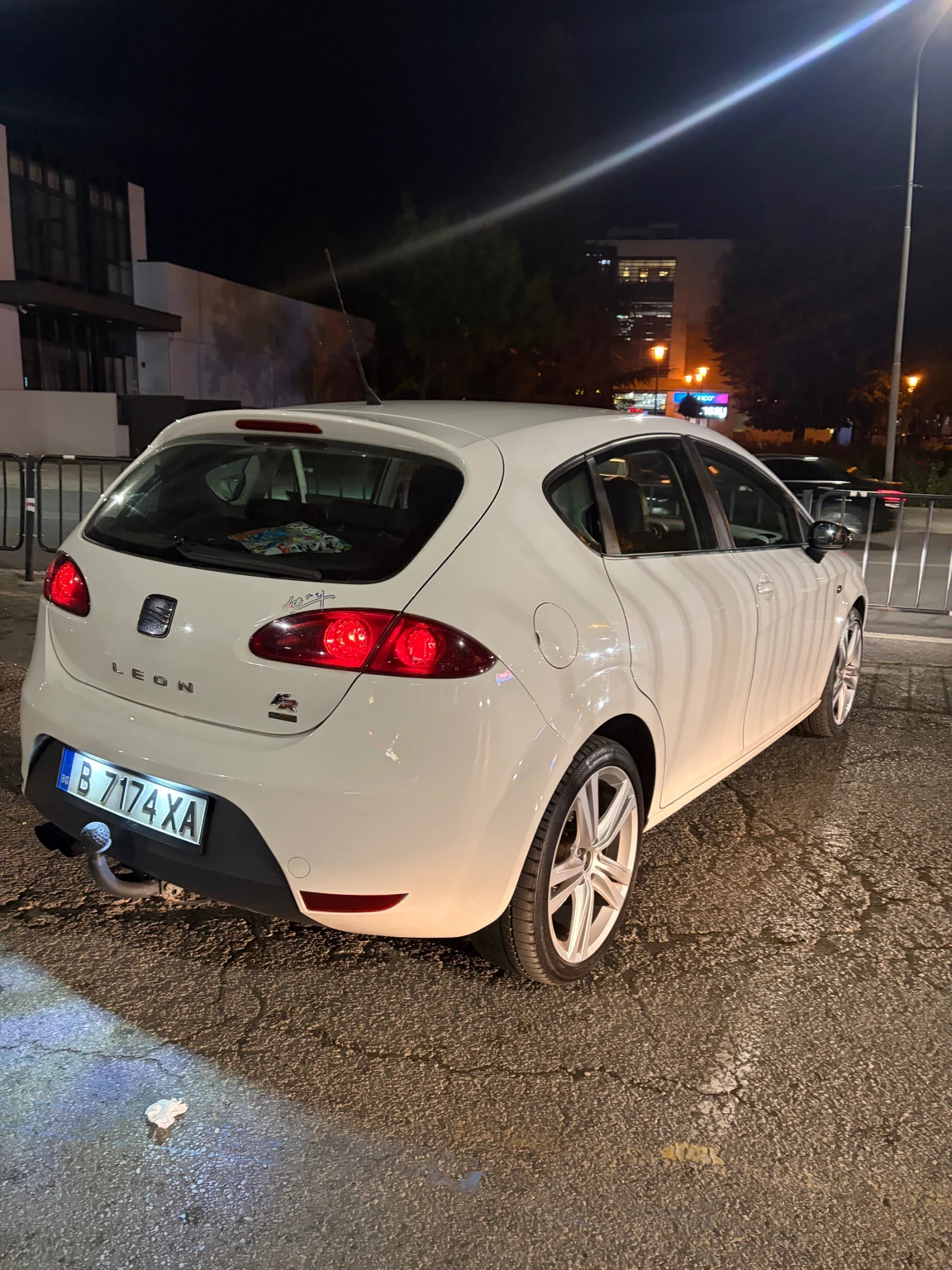 Seat Leon, снимка 5 - Автомобили и джипове - 55993874