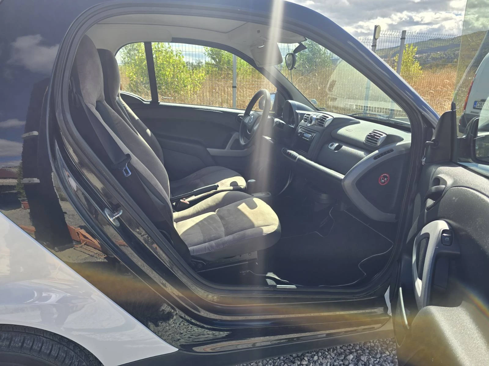 Smart Fortwo 1.0i АВТОМАТИК КЛИМАТИК, снимка 7 - Автомобили и джипове - 56174328