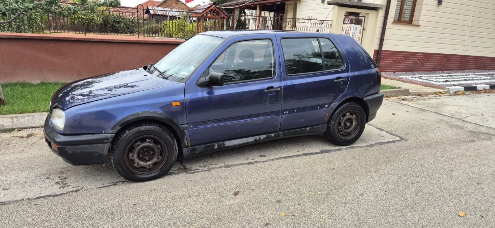 VW Golf, снимка 2 - Автомобили и джипове - 56544471
