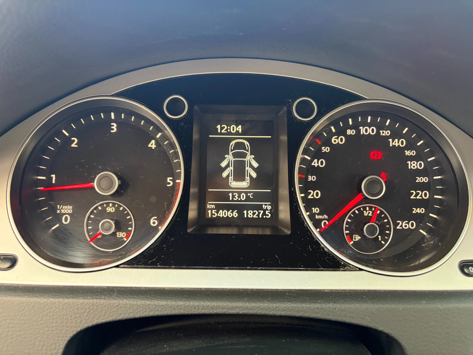VW Passat 1.6 TDI, снимка 7 - Автомобили и джипове - 56644245