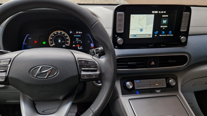 Hyundai Kona 64KW/KREEL//Distronic, снимка 14 - Автомобили и джипове - 48452570