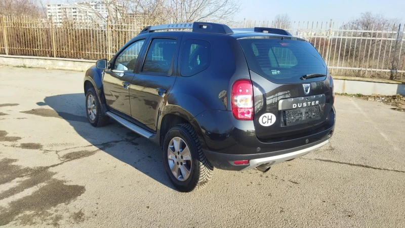 Dacia Duster 1.2i 4x4 Швейцария, снимка 4 - Автомобили и джипове - 48769712