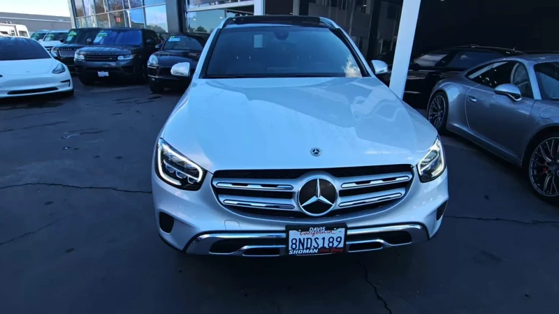 Mercedes-Benz GLC 300 Digital* keyless go* ambient* pano* подгрев* камер, снимка 1 - Автомобили и джипове - 48801774