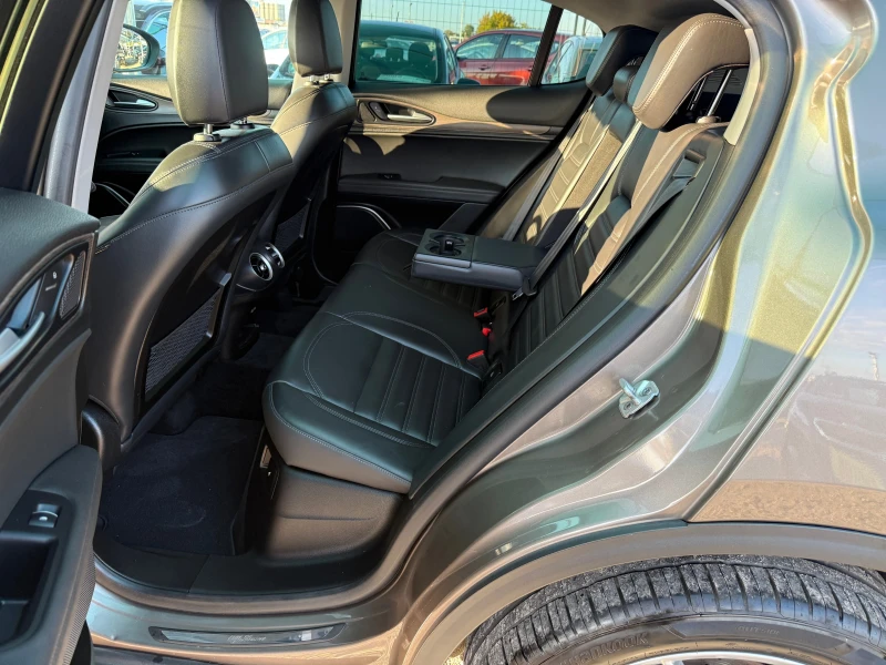Alfa Romeo Stelvio 2.0 i, снимка 10 - Автомобили и джипове - 52157296