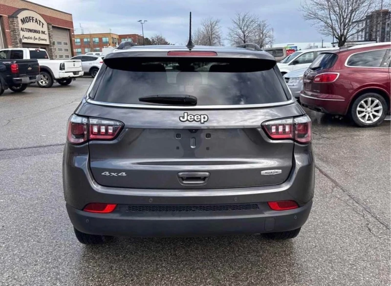 Jeep Compass * North * CARFAX * БЕЗ ПЪРВОНАЧАЛНА ВНОСКА, снимка 4 - Автомобили и джипове - 53154501