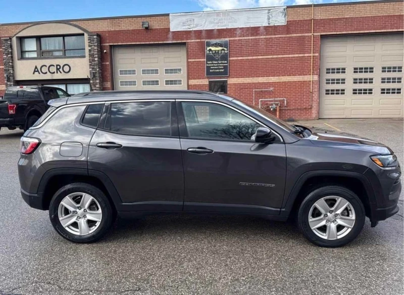 Jeep Compass * North * CARFAX * БЕЗ ПЪРВОНАЧАЛНА ВНОСКА, снимка 3 - Автомобили и джипове - 53154501